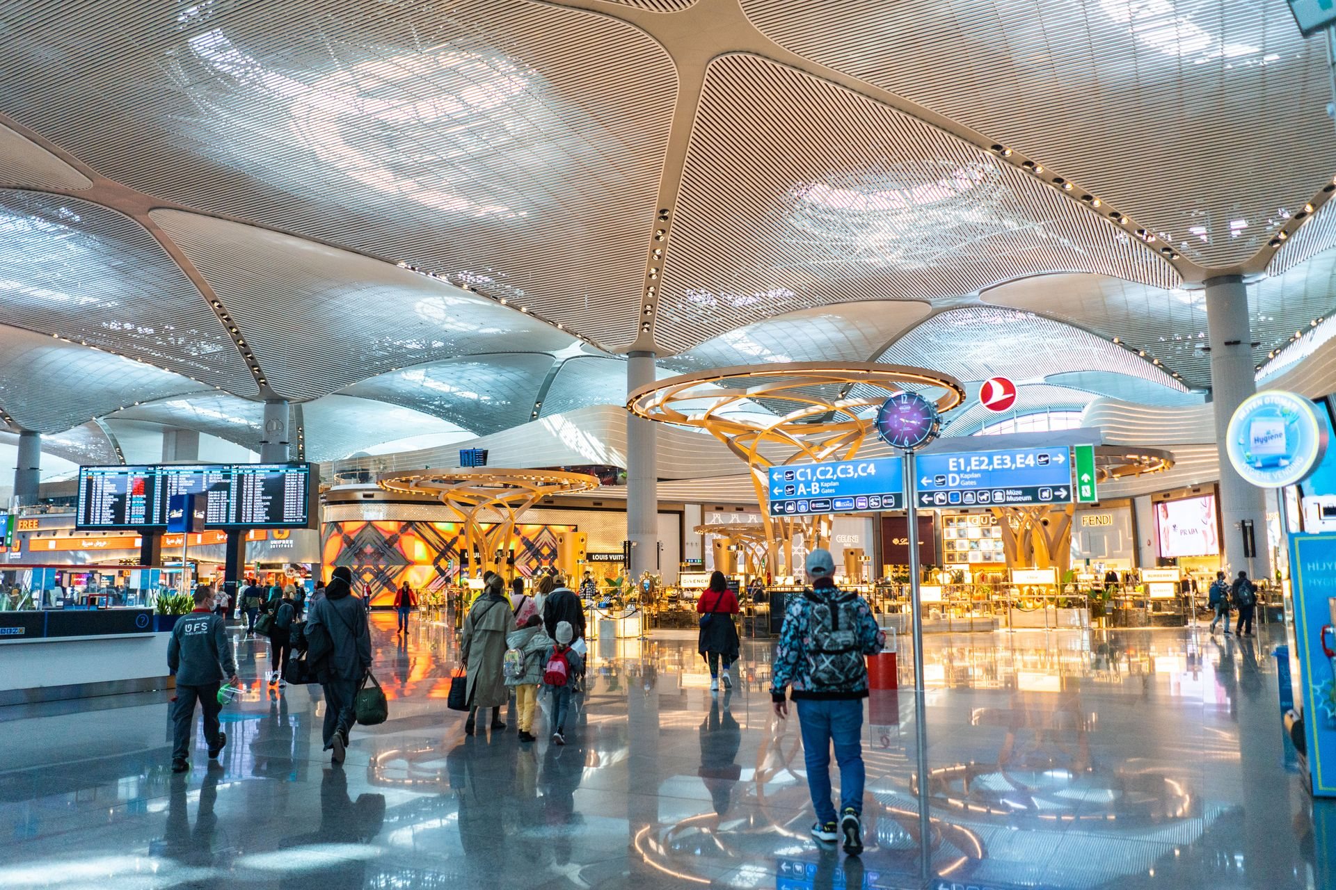 Airport Passenger Flow & Curbside Intelligence
